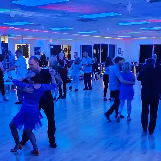 4th Saturday WCS Dance Party – West Coast Swing in Wellington, FL